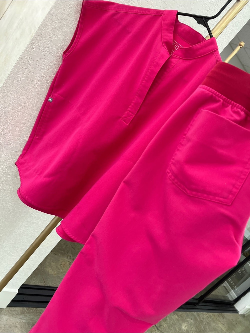 Figs Pink scrub set size XS